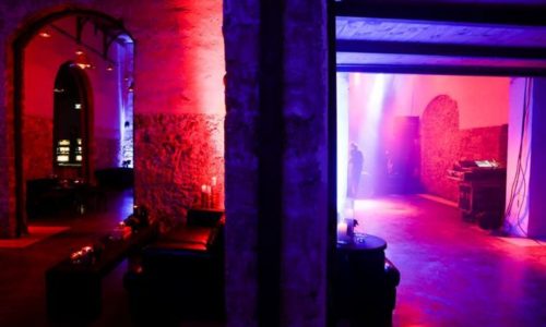 כולתום-חלל פנימי עתיק קשתות ותקרות גבהות