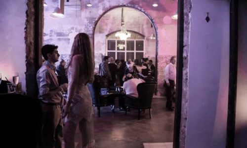 כולתום-חלל פנימי עתיק ותקרות גבוהות