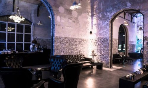 כולתום-חלל פנימי עתיק ותקרות גבוהות