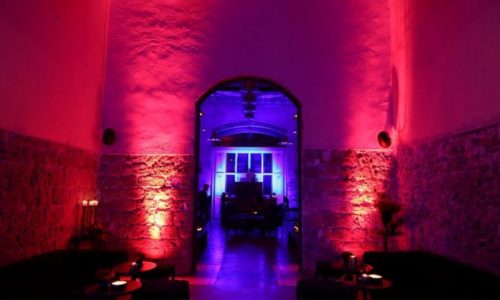 כולתום-חלל פנימי עתיק קשתות ותקרות גבהות