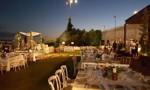 אטורה - מדשאות- ישיבה תחת כיפת השמיים