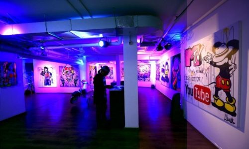 גלרייה לאומנות בהרצליה-חלל פנימי ומועדוני