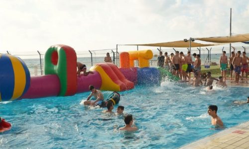 בורה בורה - בריכה ואטרקציות לילדים