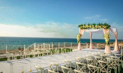 סנסט- חופה על הים