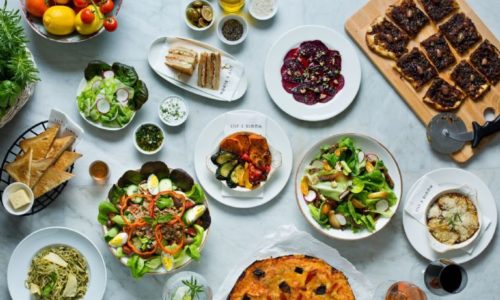 העיר הלבנה- אירועים במלון עם גינה -טאפאסים,ראשונות.