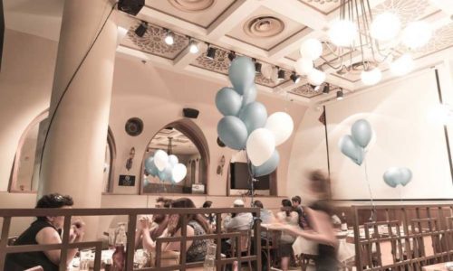 מסעדה על האגם- אזור ישיבה -גלריה.