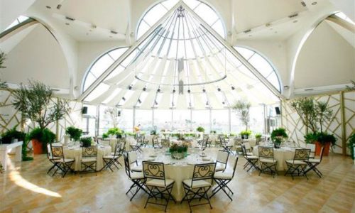 הבית מול העתיקה - חלל פנימי יום