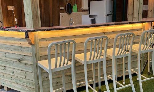 אירועי חברה עם בריכה