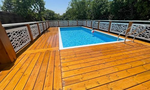 בת מצווה עם בריכה