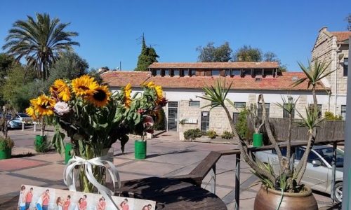 סטוראג'- צילום מבחוץ