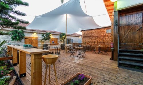 יקב עץ האלון-חוץ מרפסת