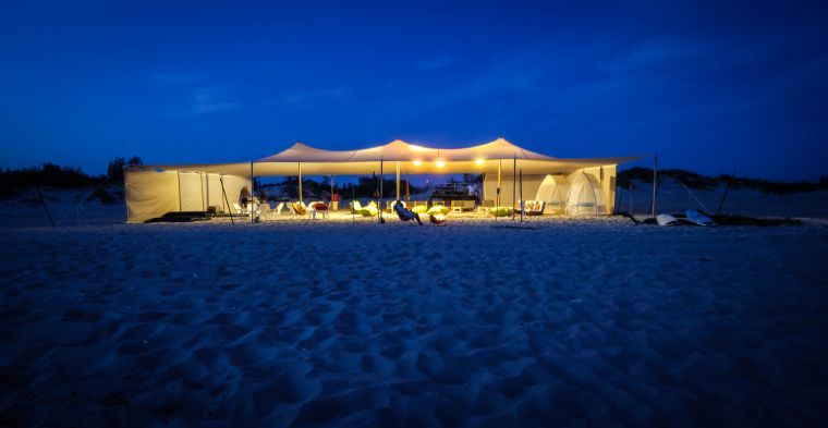 האוהל המפנק על הים