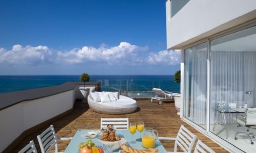 פנטהוז 8- גג עם בריכה ונוף לים