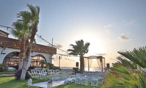 הטירה באשדוד חופה על הים