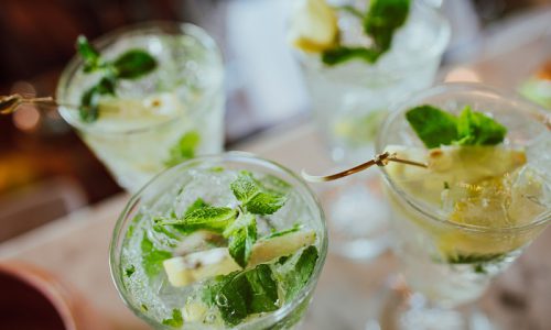 הקומה למעלה של ציונה תפריט אלכוהול