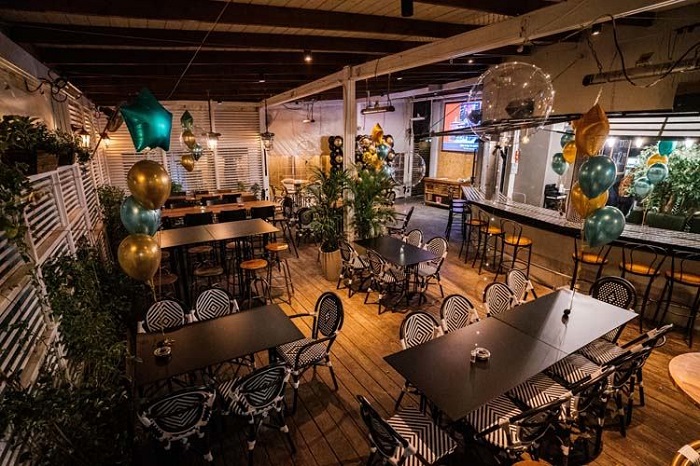 צ'ארליז צ'ארליז