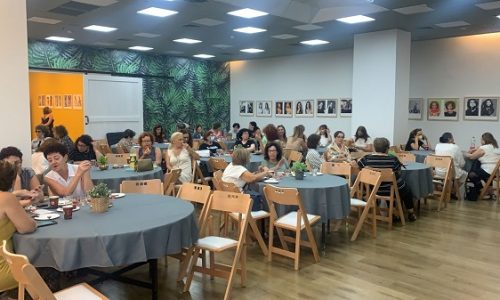 אינטו גלריה מרחב מארח