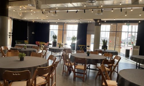 אינטו מרחב מארח