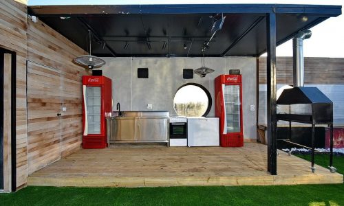 בלו סקיי מתחם אירוח