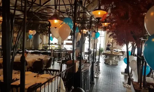 לוצנה ממילא מסעדה