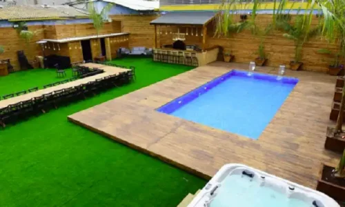 בר מצווה עם בריכה