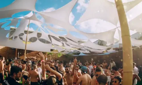 מקומות עם בריכה