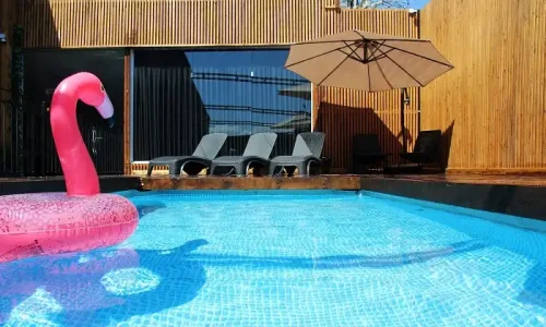 בריכה מקומות מיוחדים