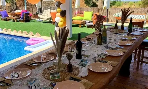 בת מצווה עם בריכה