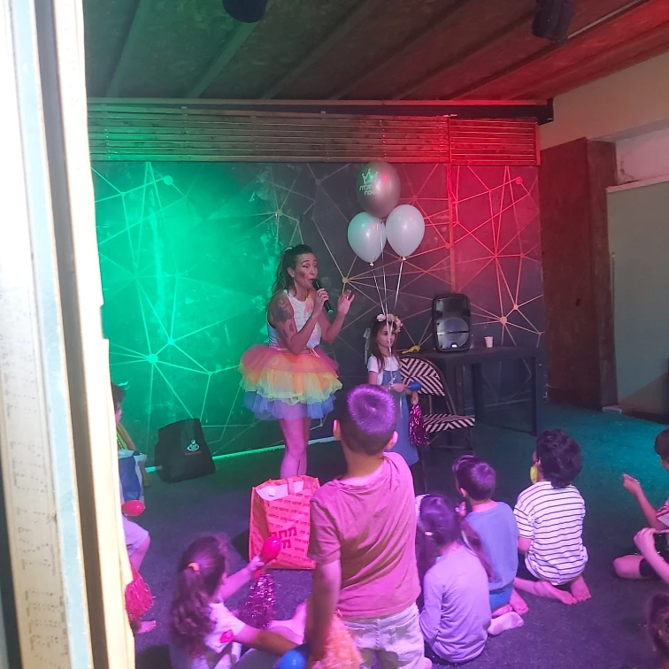 בורה בורה בת מצווה