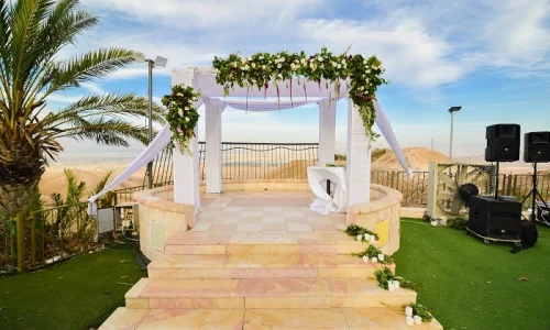 ארוחה עסקית תחת כיפת השמים