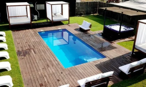 בר מצווה עם בריכה