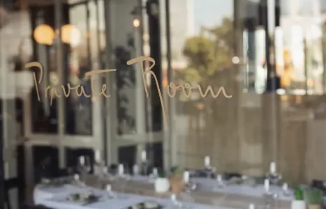 בת מצווה במסעדה