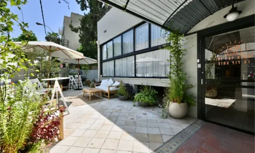 דה פופ האוס