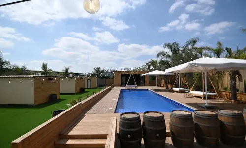 וילה עם בריכה בשרון