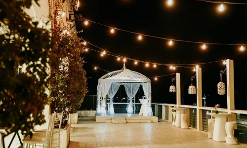 חופה על הים בצפון