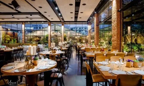 חלל לסדנאות במרכז