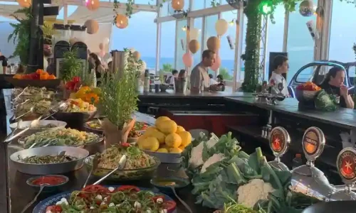 מסעדה כשרה עם נוף לים