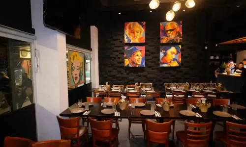 פאנץ ליין בר שירה לימי הולדת בתל אביב עם מלצרים מזמרים