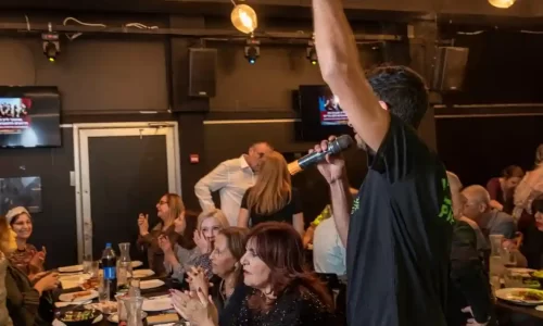 פאנץ' ליין מתחם לאירועים עם אוכל ומוזיקה