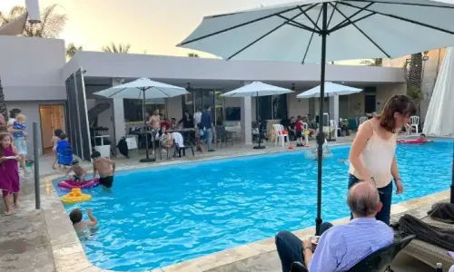 בת מצווה באחוזה בכפר