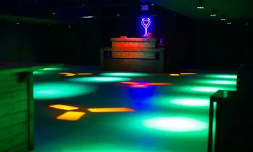 מועדון למסיבות חברה