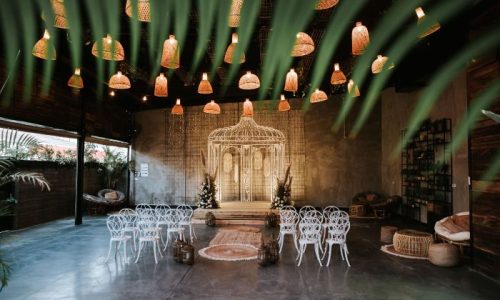 מסיבת חברה במרכז