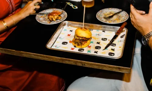 הטבעונית J17 תל אביב