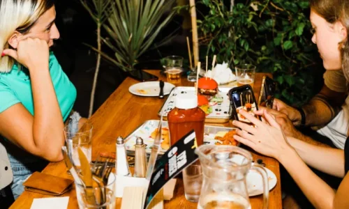 מסעדה טבעונית ל J17