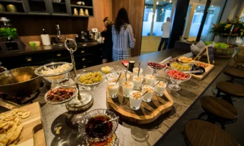 מקום לישיבות בתל אביב