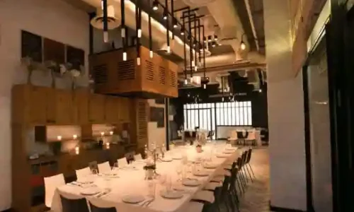 אירוע משפחתי במסעדה