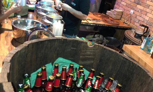 בת מצווה עם בריכה