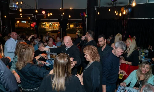 מקום לחאפלה יוונית