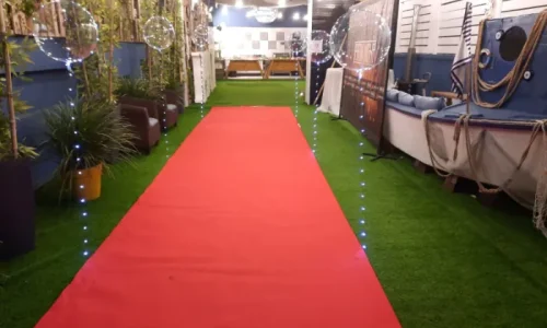 וילה עם בריכה במרכז