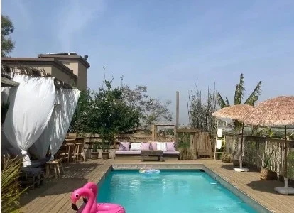 וילה עם בריכה בשפלה